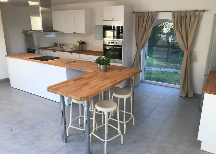 Летний дом La Bichurie Feugeres